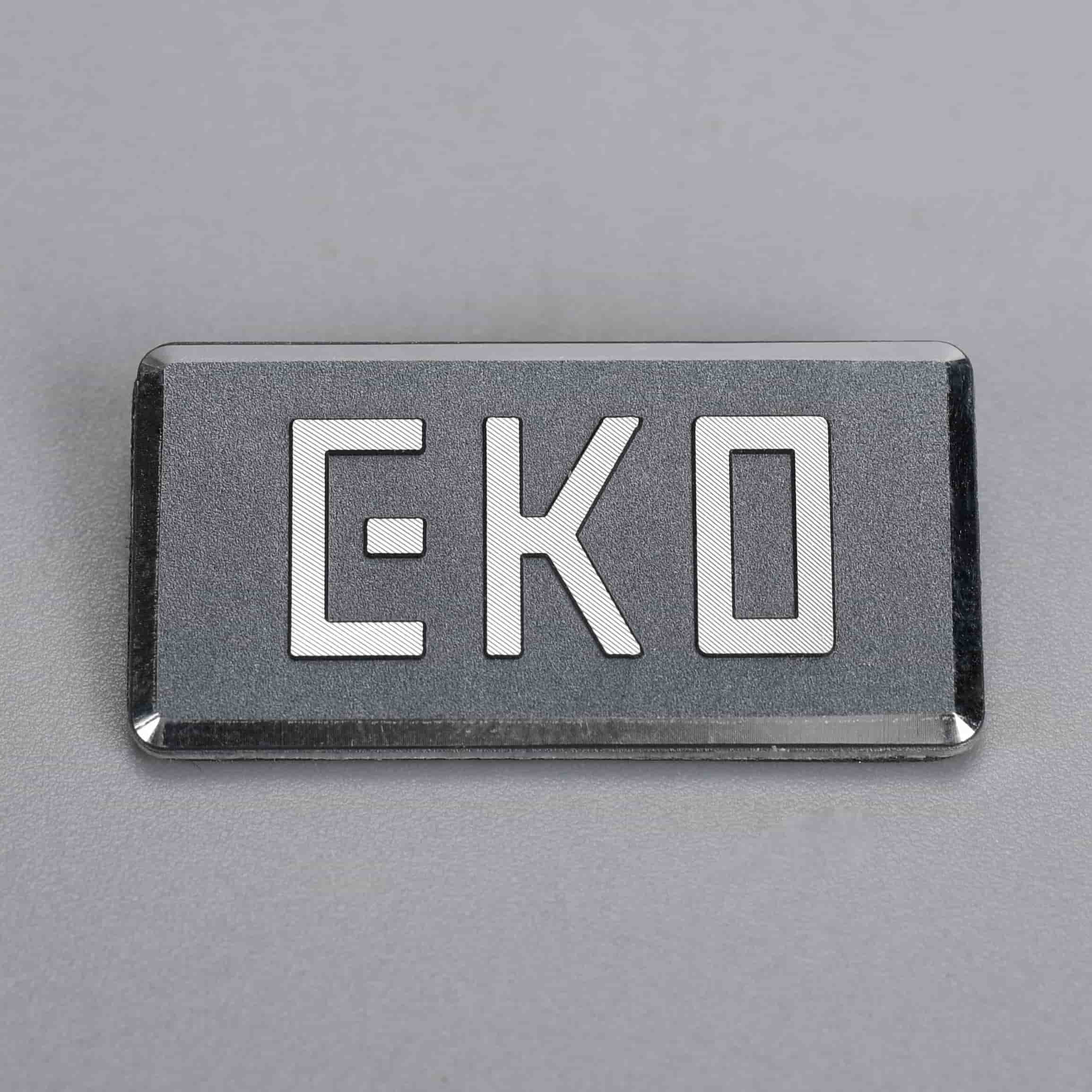 Domborított elektronikai névtábla