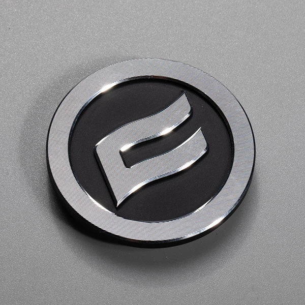 Logo fém címkék